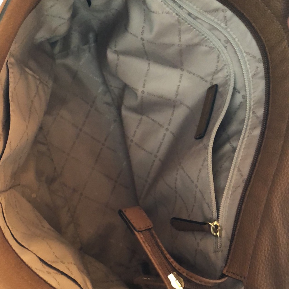 Michael Kors hobo tote bag - Picture 3 of 4